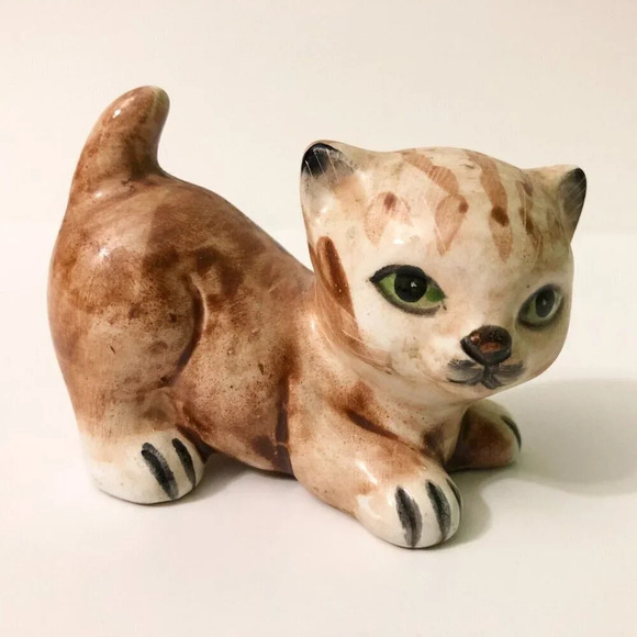 Vintage Lego Japan Set of 2 Cat Figurines 3.5 Inch Long Kitten Figures Flaw - Picture 10 of 16